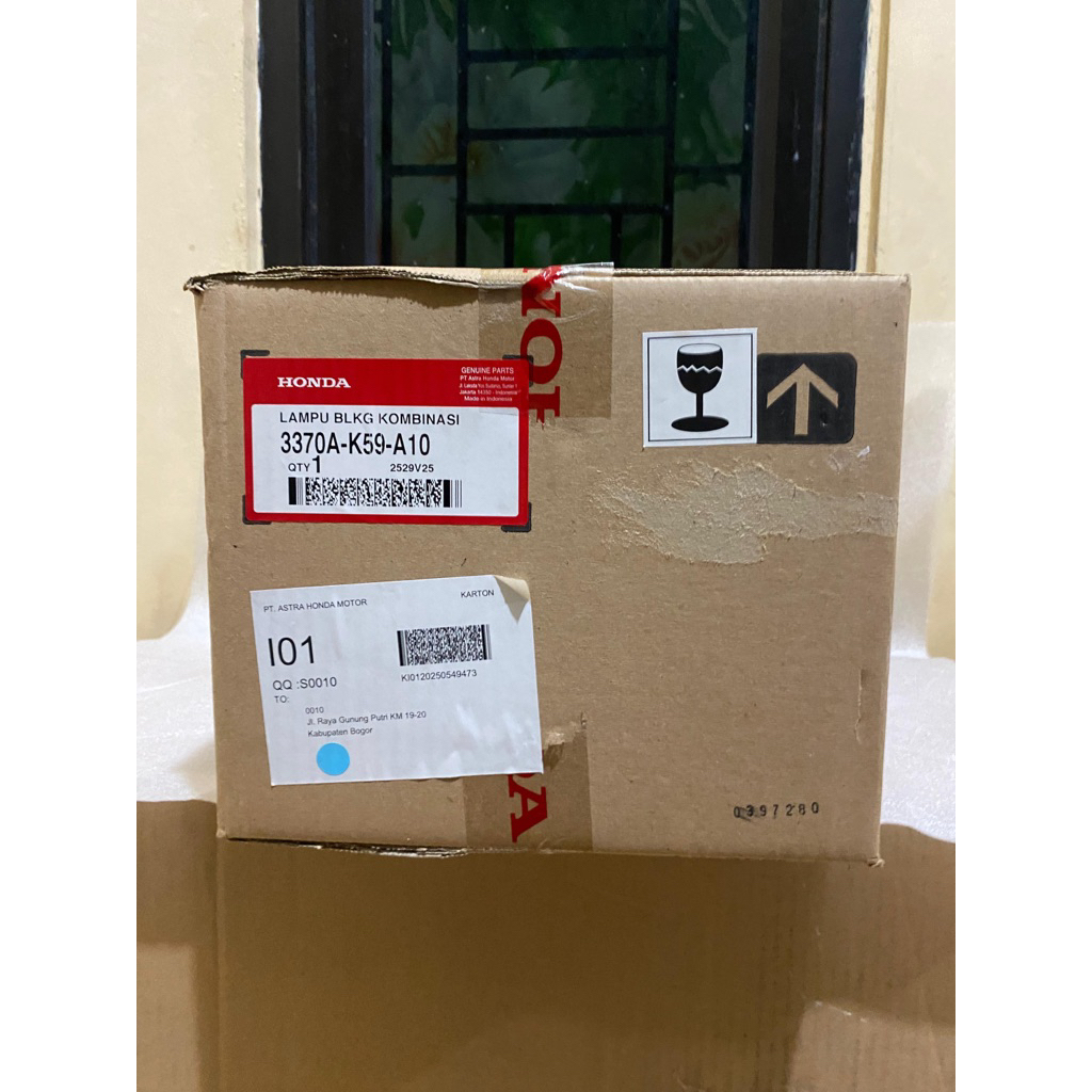 Lampu Belakang / Lampu stop Vario 150 eSP(2015-2018),Vario 125 eSp K60 (2015-2018) Original AHM-3370