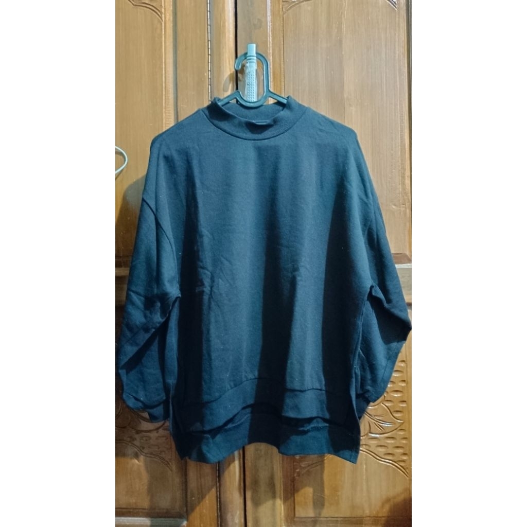 CrewNeck wanita glacier hitam