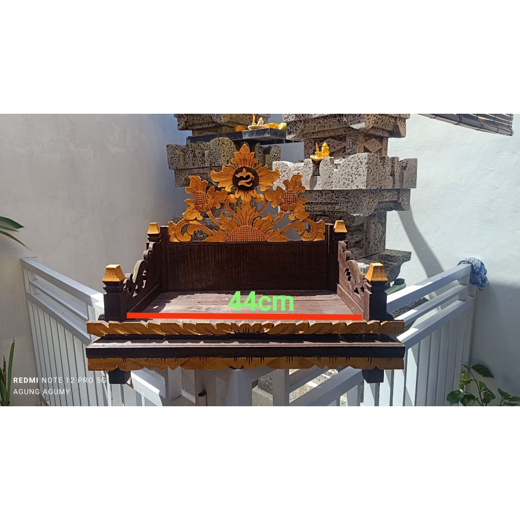 Pelangkiran Ukir Bali Kayu Cempaka Ukuran 44cm