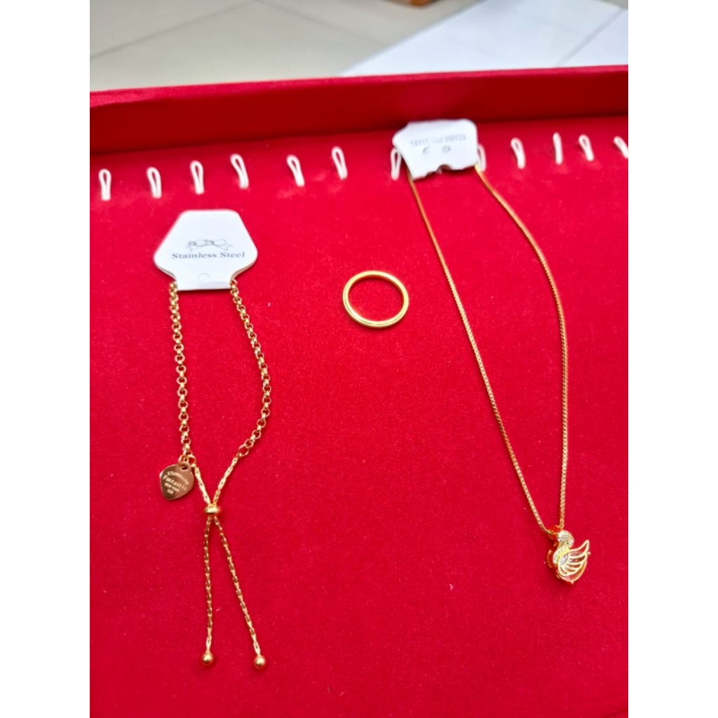 Titanium set kalung motif angsa +gelang serut +cincin
