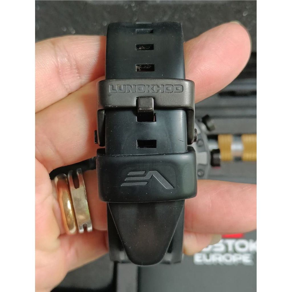 Jam pria VOSTOK EUROPE LUNOKHOD 2 original bekas fullset sangat bagus normal semua siap pakai