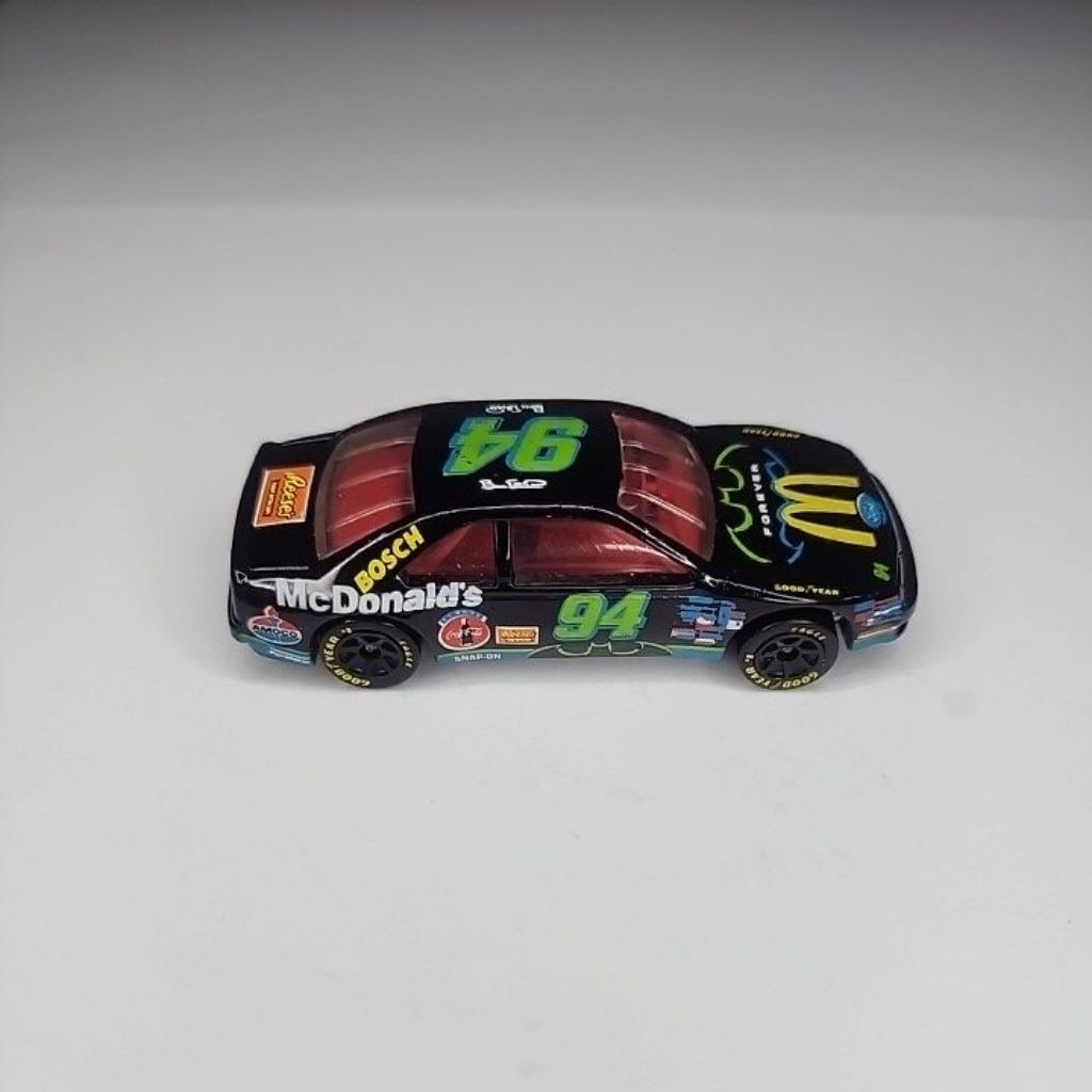 HOT WHEELS NASCAR MCD 94 BATMAN