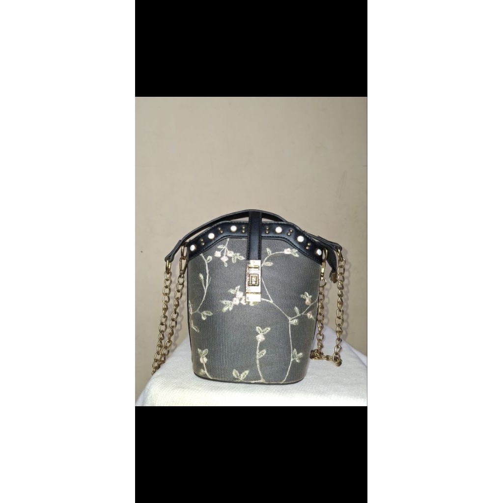 TAS PRELOVED JIMS HONEY