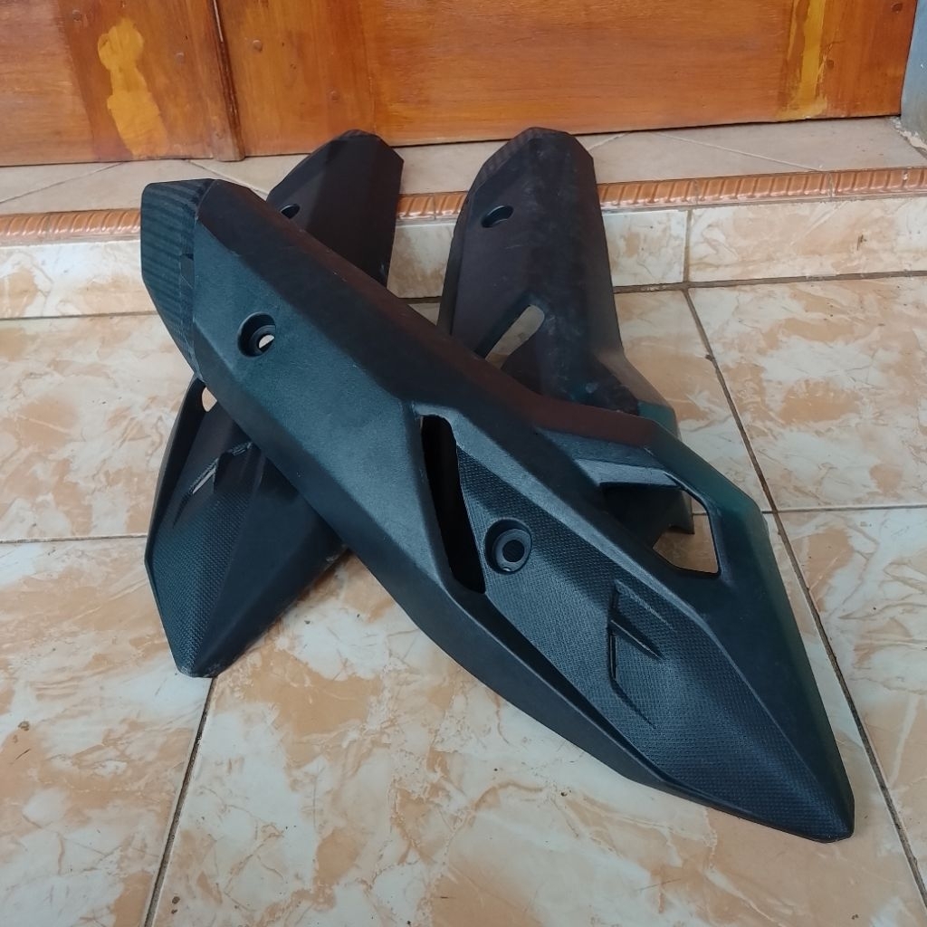 COVER KNALPOT/ TUTUP KNALPOT VARIO 125/150  ORIGINAL TAMENG KNALPOT HONDA VARIO