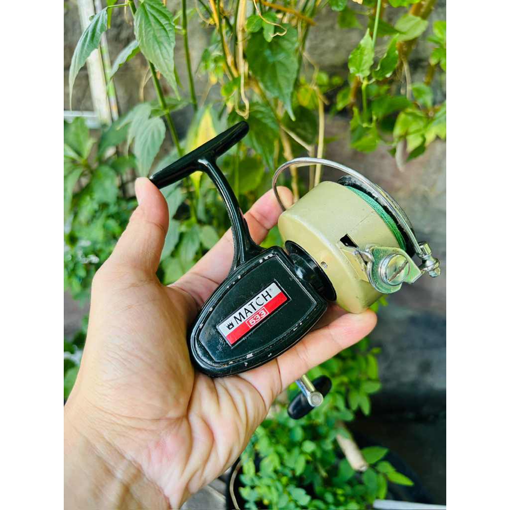 Vintage japan fishing reel match 533