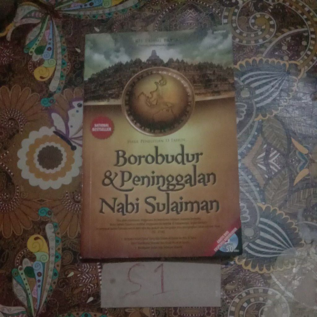 BUKU BOROBUDUR & PENINGGALAN NABI SULAIMAN