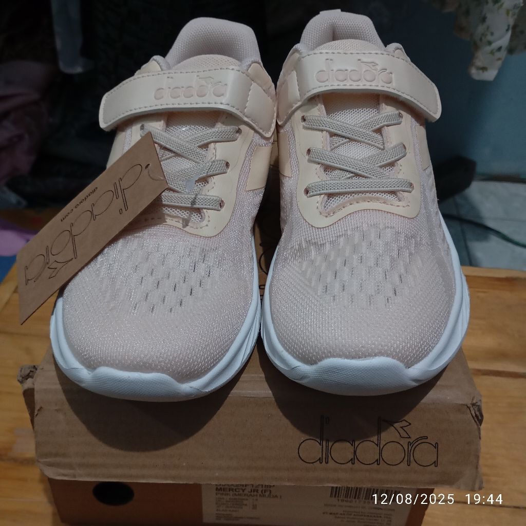 Sepatu Running Anak Diadora size 33/20cm