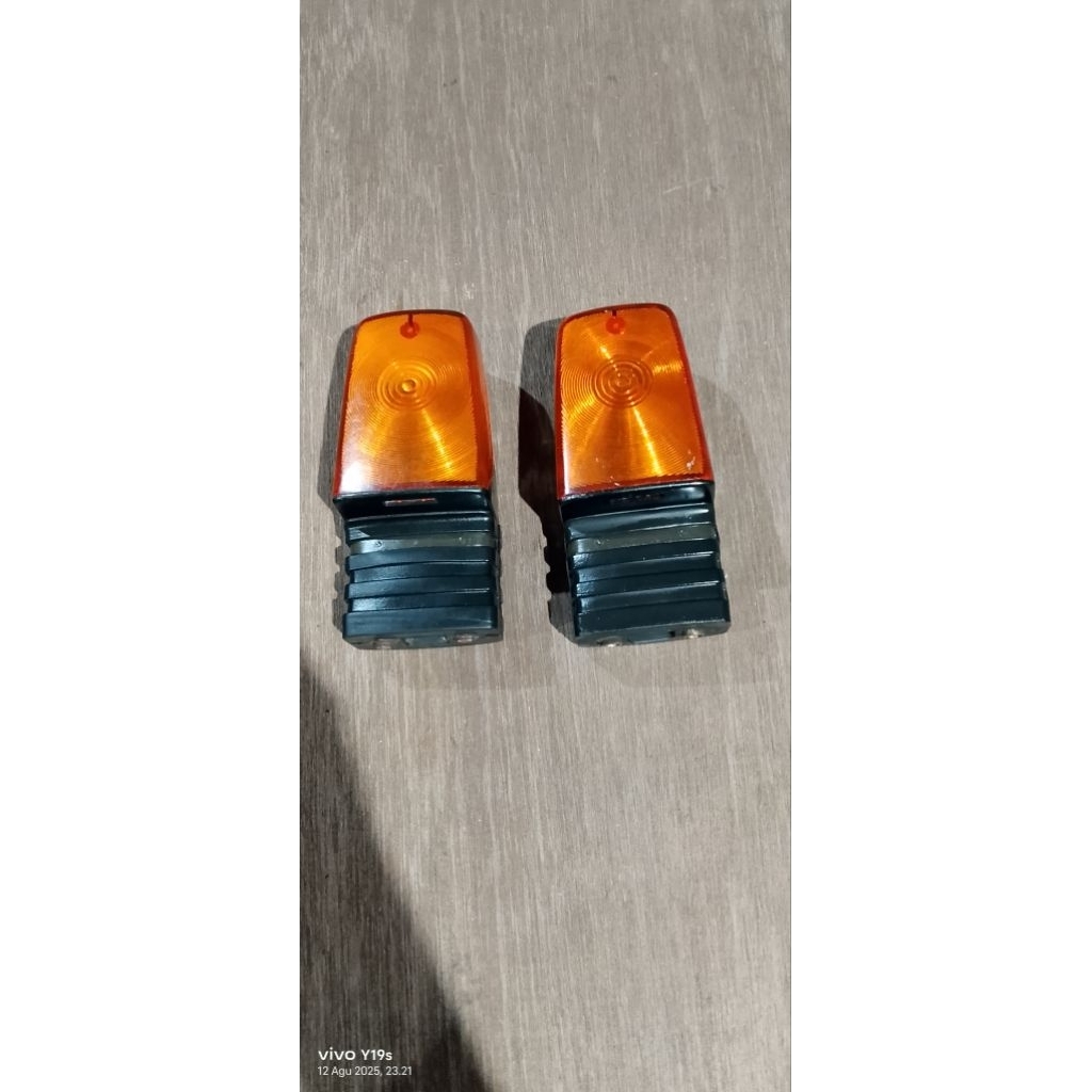 lampe sein reteng kanan kiri gl max pro nyeutex barang second bekas barang original copotan motor (b