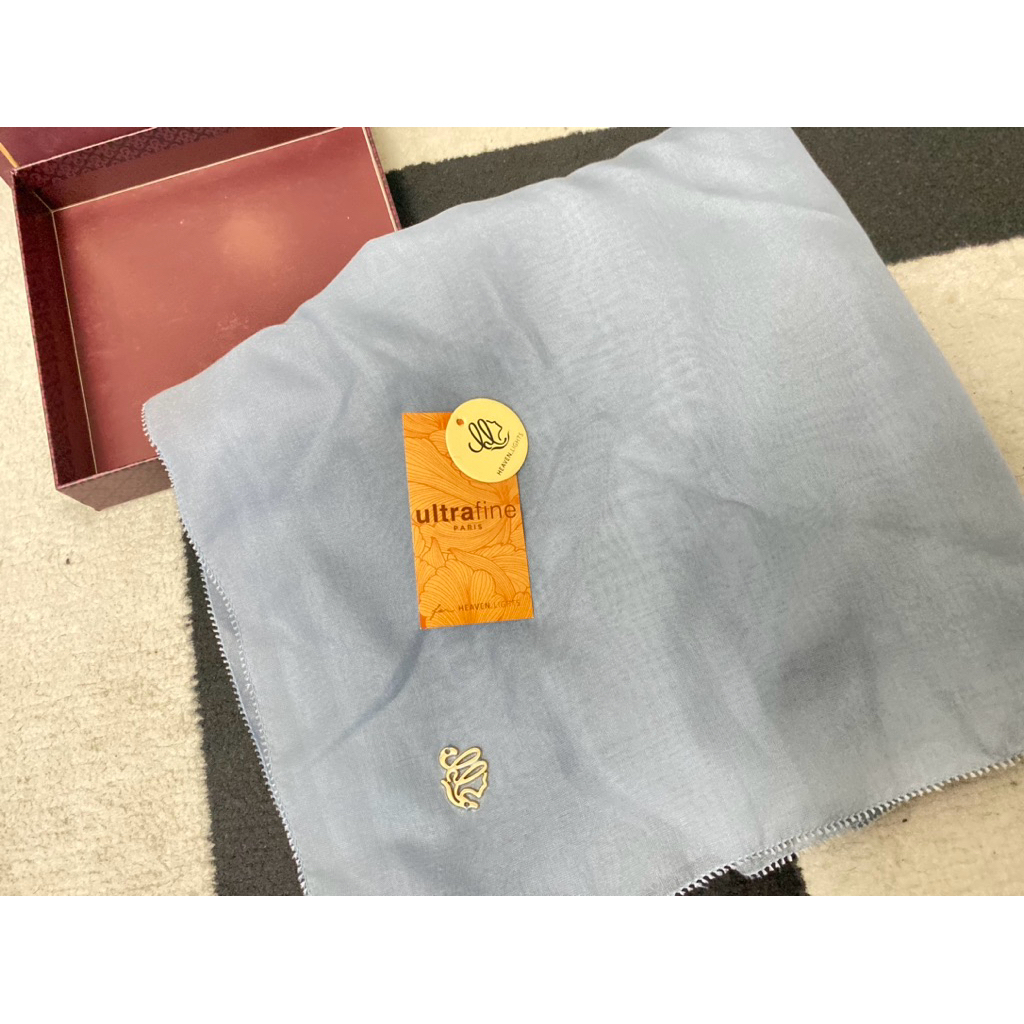 Preloved HEAVEN LIGHTS SCARF PARIS