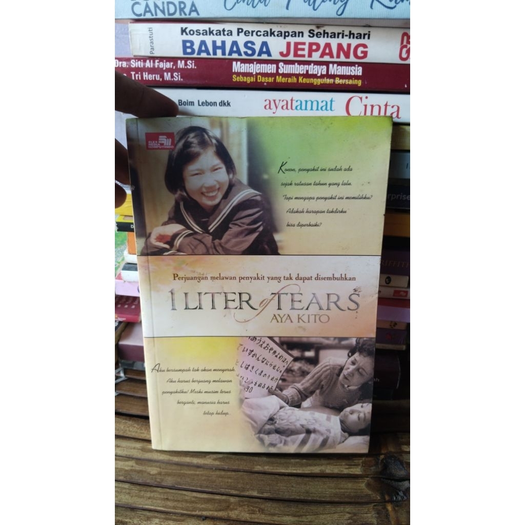 BUKU   1 LITER OF TEARS, AYA KITO