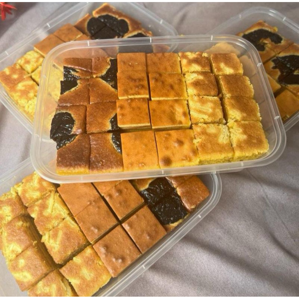 

Lapis legit dadu 3 varian rasa keju,prunes premium isi isi 24 potong