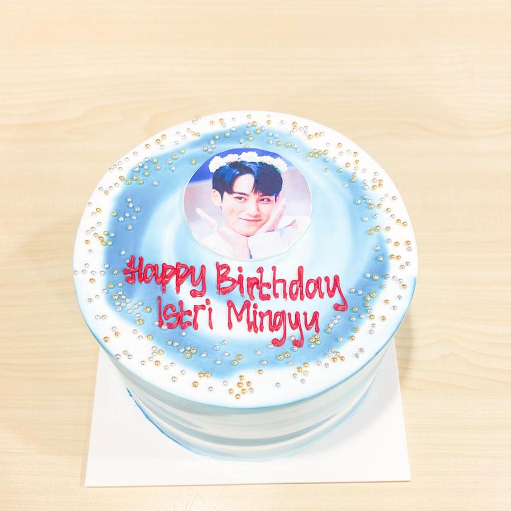 

Kue Ulang Tahun/Birthday Cake/Kue Ultah Tema Blue/Korean Cake Blue/Kue Birthday Jakarta