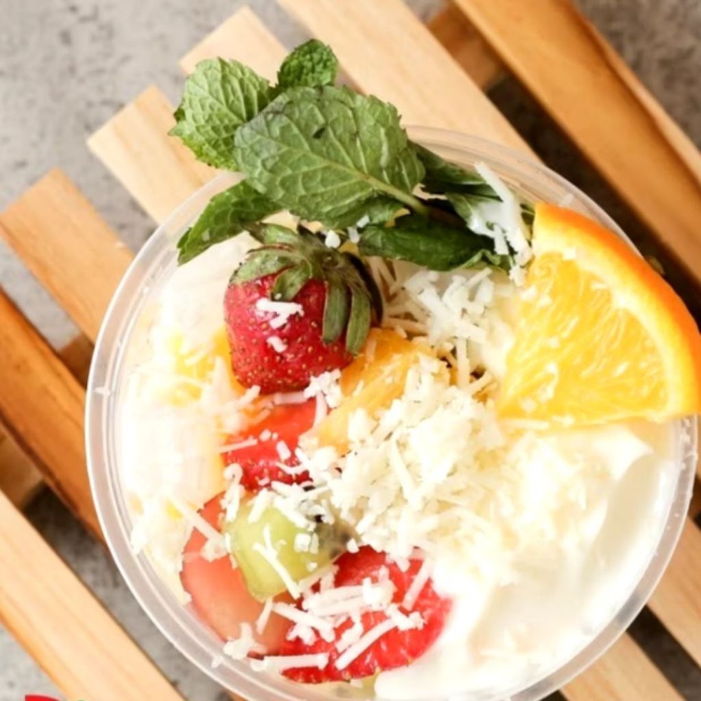 

Salad Buah Segar Siap Saji