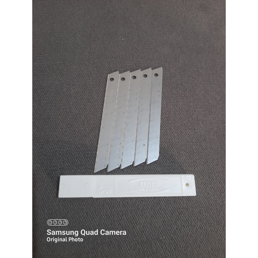 

Isi Cutter Kecil Kenko A-100 Refill 5 Pcs Tajam Dan Kuat Asli 100%