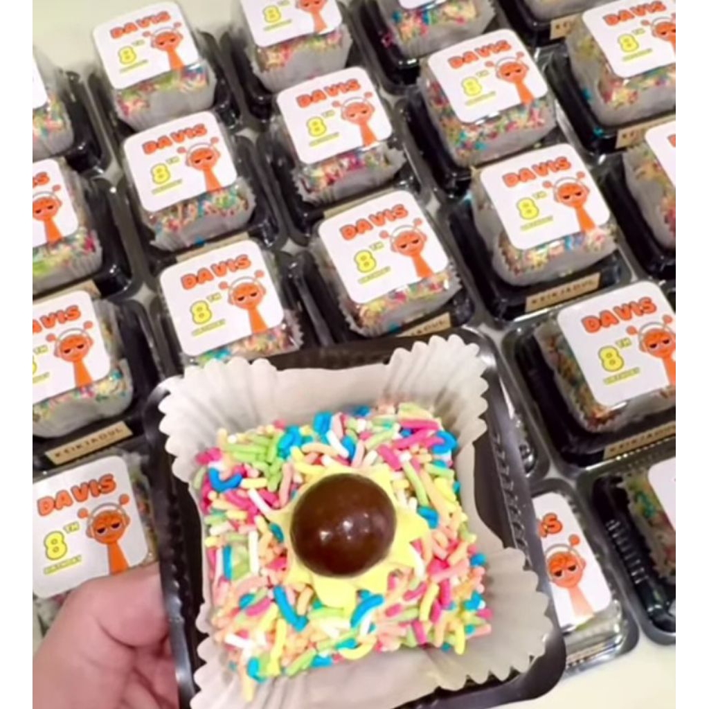 

Boḻu Jadul Mini hampers ultah anak