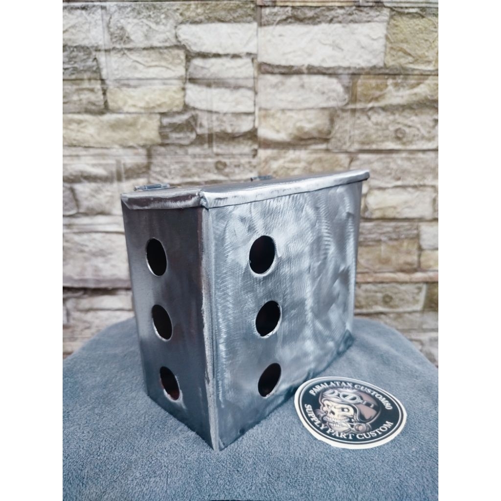 Box Aki motor custom, tempat aki motor, Box aki british, box aki chopper, box aki bobber