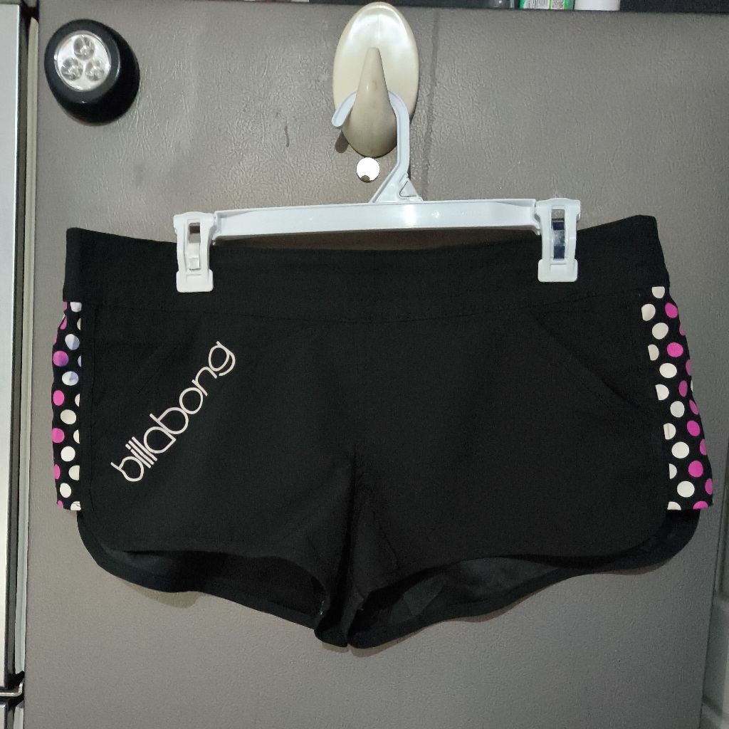 celana pendek sport billabong