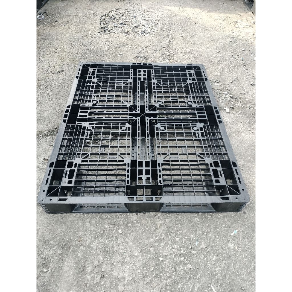 

Palet plastik bekas Uk 120x100x12Cm