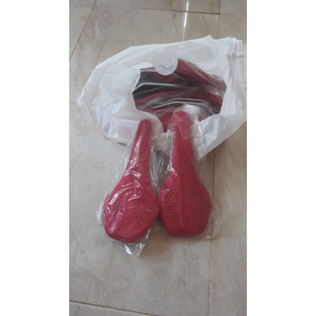 Saddle Joseph Kuosac Red