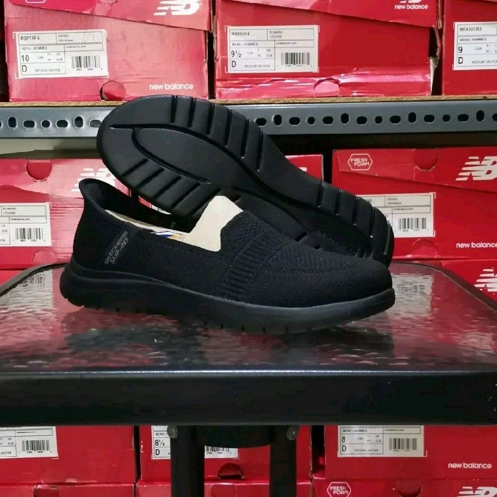 Sepatu Slip-On Skechers On The Go Flex Camelia