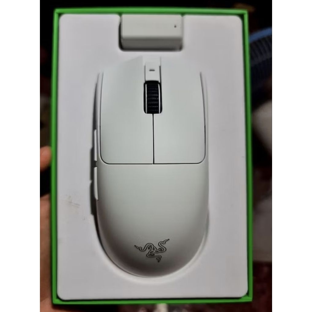 Razer Viper V3 Pro - Mouse Gaming Wireless Ultra Ringan Hitam
