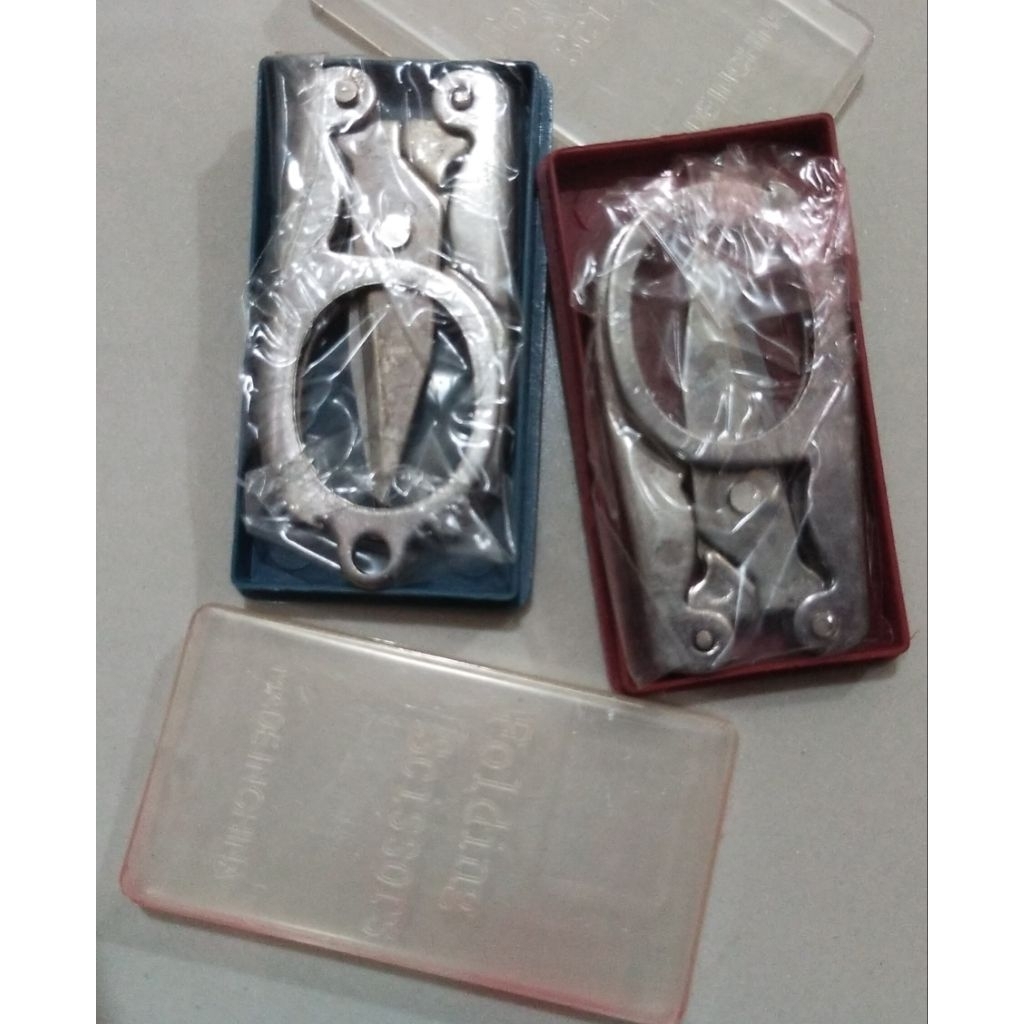 

Gunting ✂️ Besi Mini Lipat 8cm- (pcs)