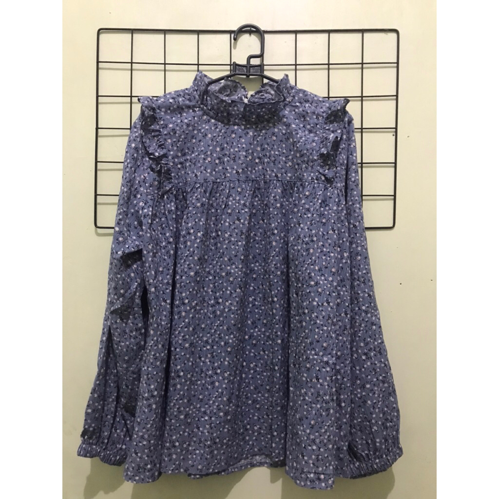 Preloved Blouse Bunga Bunga