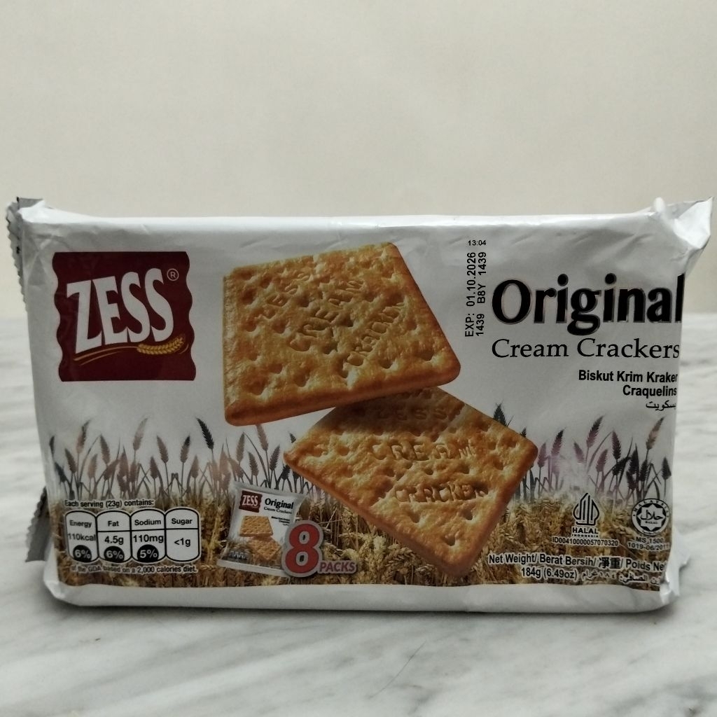 

Zess Original Cream Crackers 184 gram - Asin Biskuit Cream