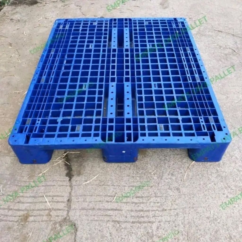 

Palet plastik bekas berkualitas Uk 120x100x15Cm
