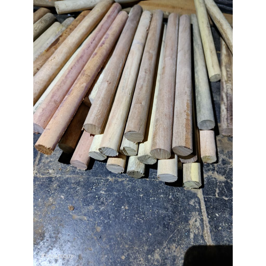 kayu dowel ukuran 30 cm diameter 2,2cm