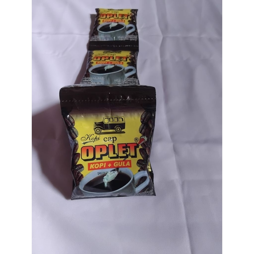 

Cap Oplet Kopi Oplet Plus Gula 25 Gram Isi 20 Sachet Kopi Cap Oplet dengan Gula dalam Setiap Sachet Coffee Hitam