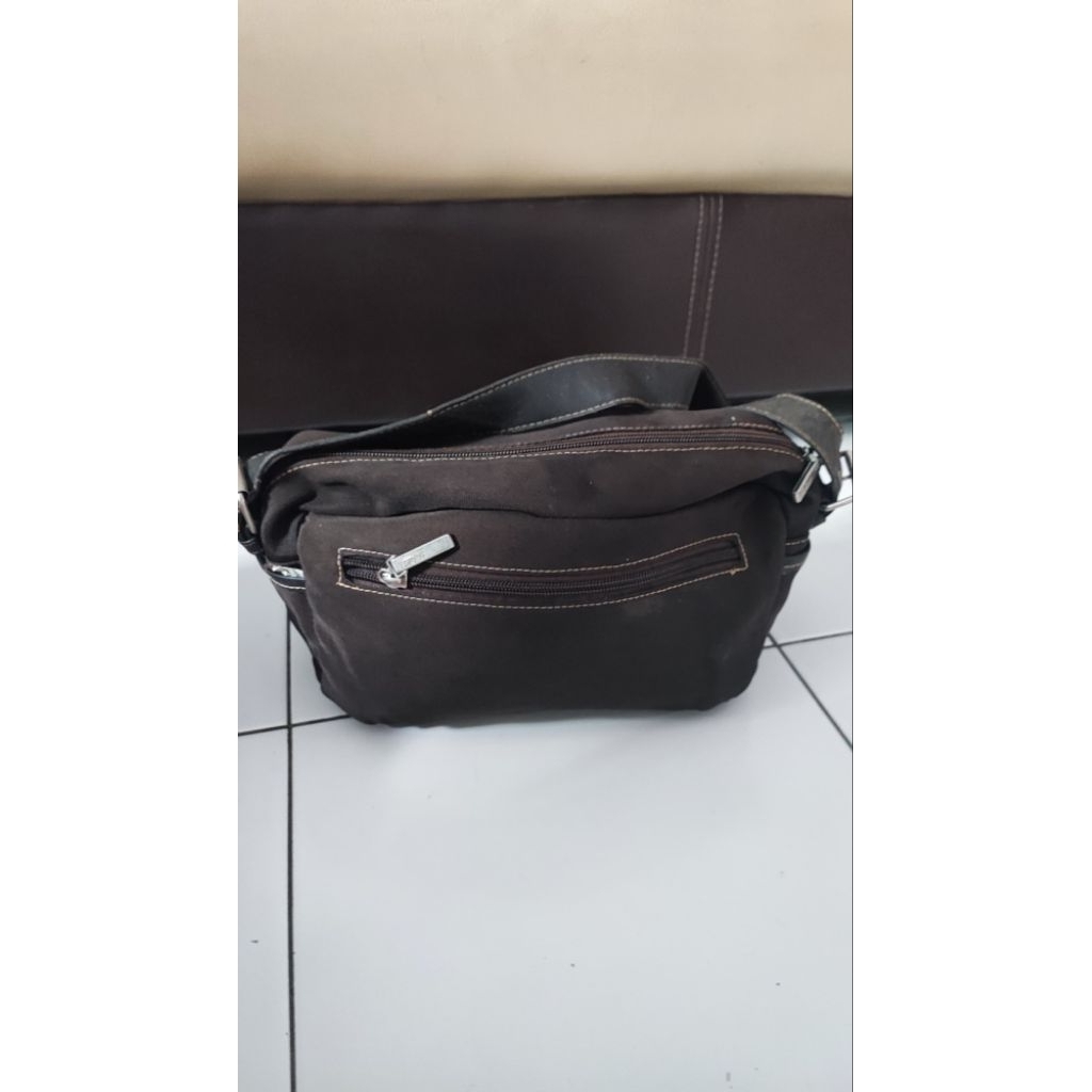 tas selempang preloved