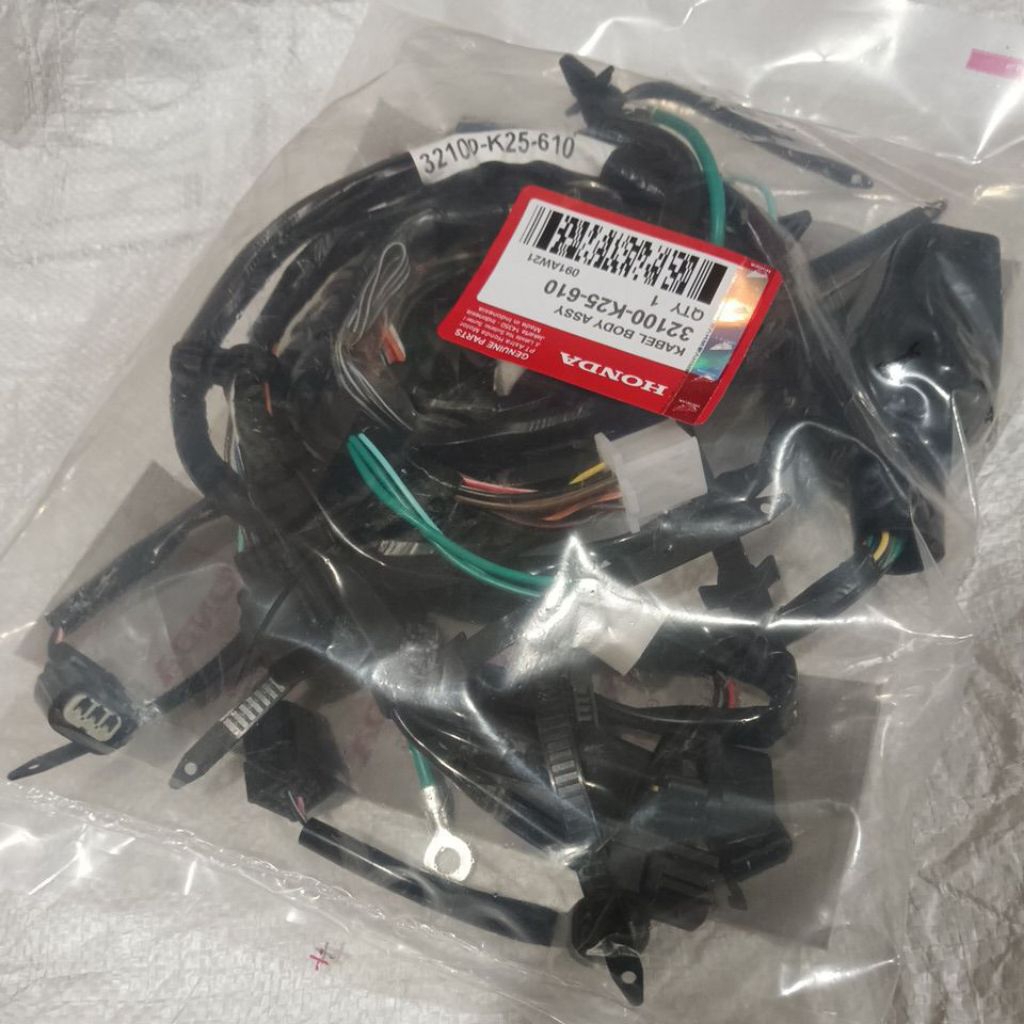 HARNESS WIRE KABEL BODY BEAT FI ISS 2014-2015 32100-K25-610
