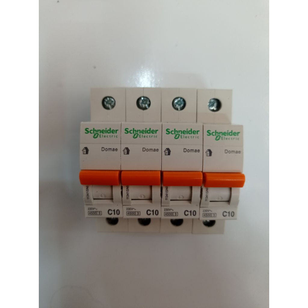 MCB SCHNEIDER 1 PHASE 10A