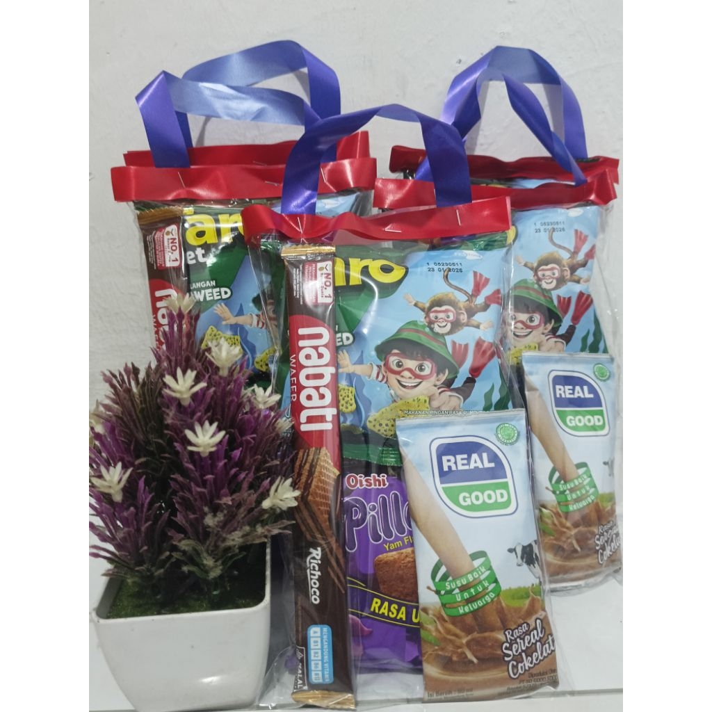 paket 10 bungkus Snack ulang tahun/paket hampers Snack ulang tahun terlaris
