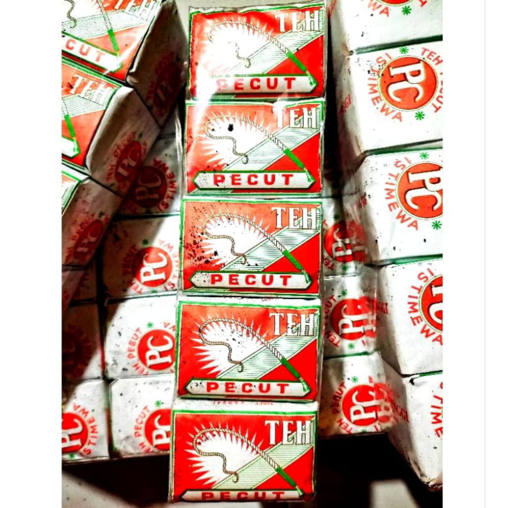 

Teh cap pecut merah wangi khas teh melati 1 pack isi 10pcs @40Gram