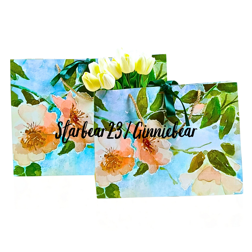 

Paperbag/Tas Kado/Pembungkus Kado Ulang Tahun Flower Classic dengan Pita