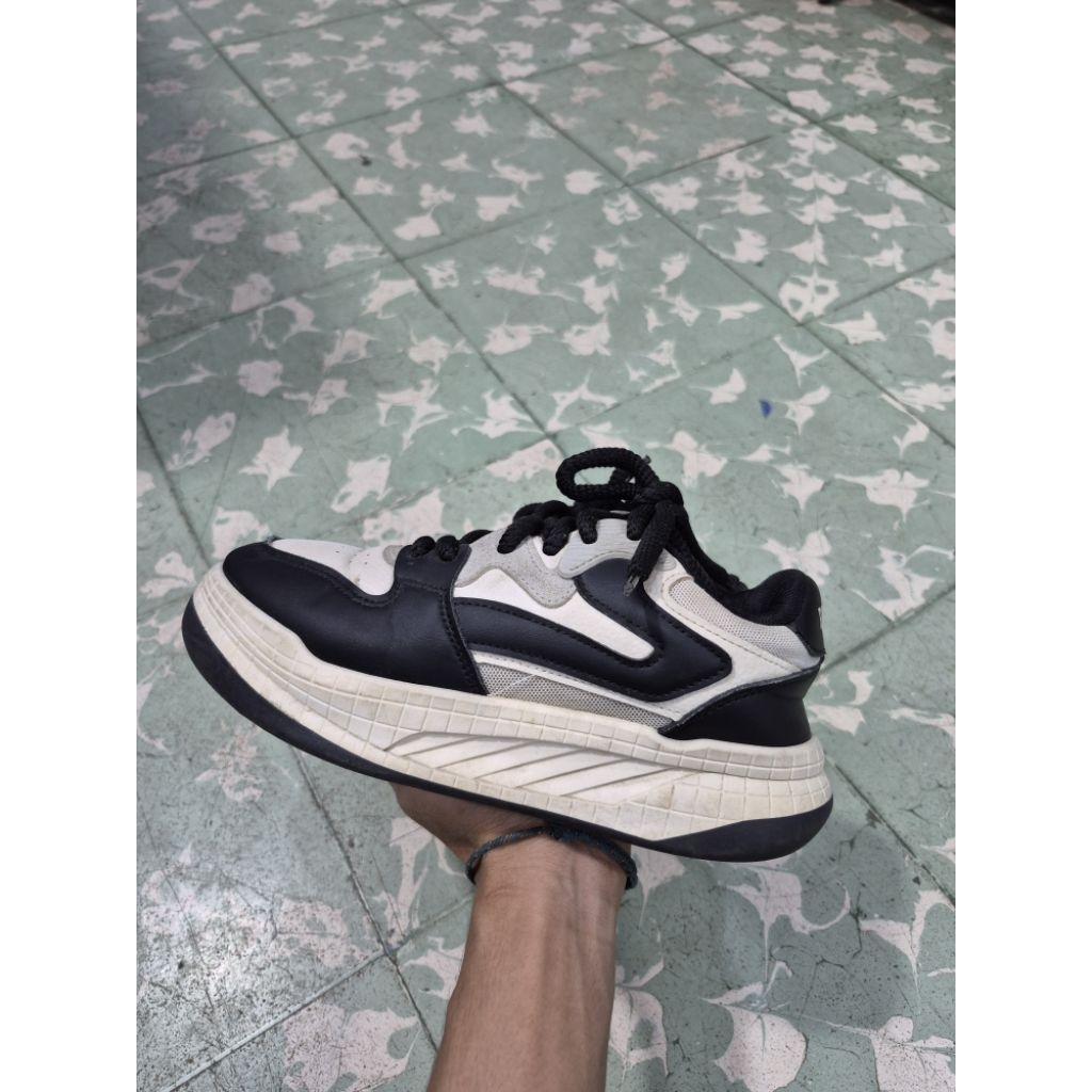 Sepatu Paul Frank Chunky(39)