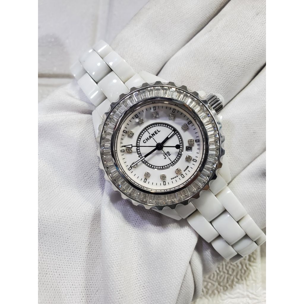 Jam C H A N E L Ceramic J12 Wanita Preloved