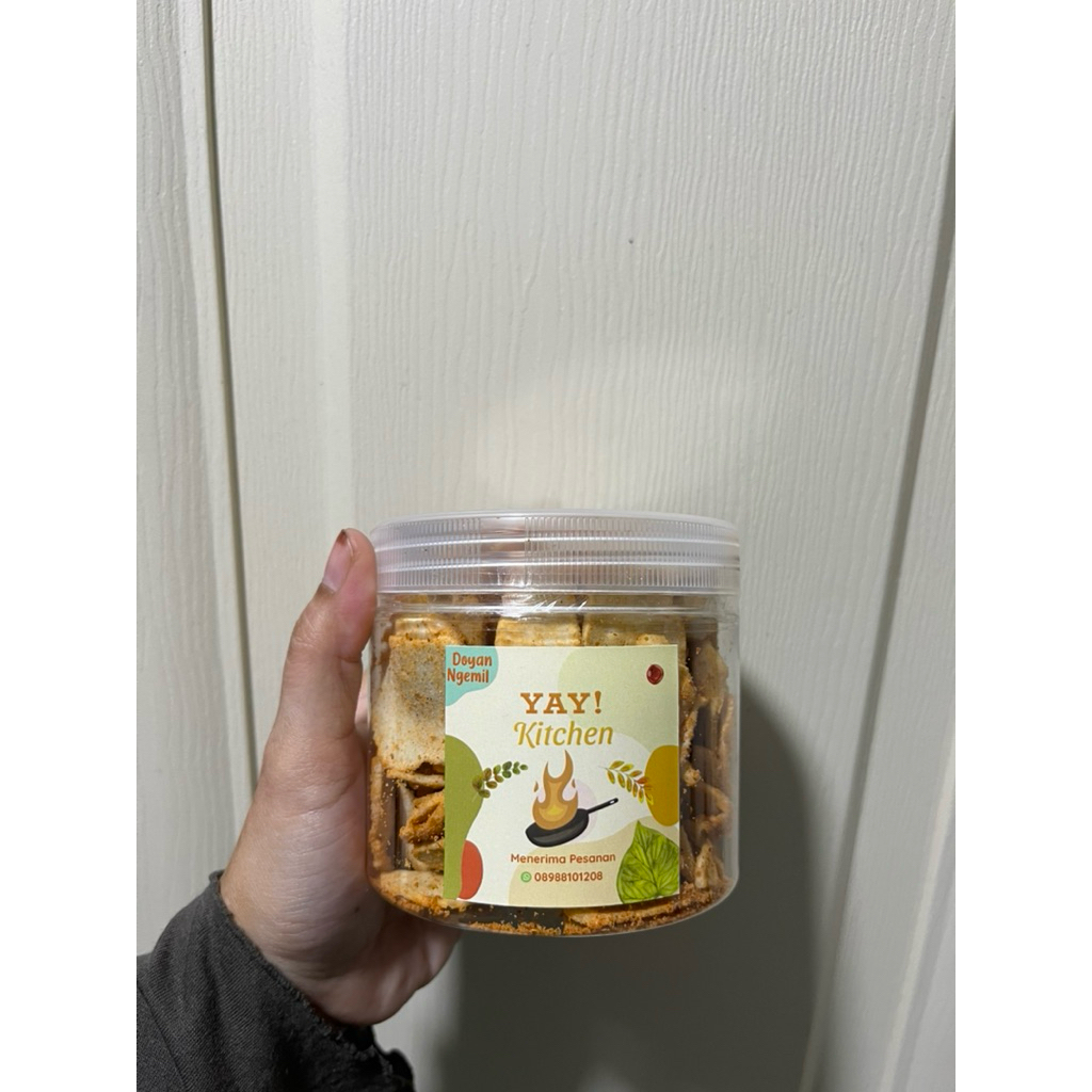 

Camilan basreng daun jeruk ukuran toples 500ml