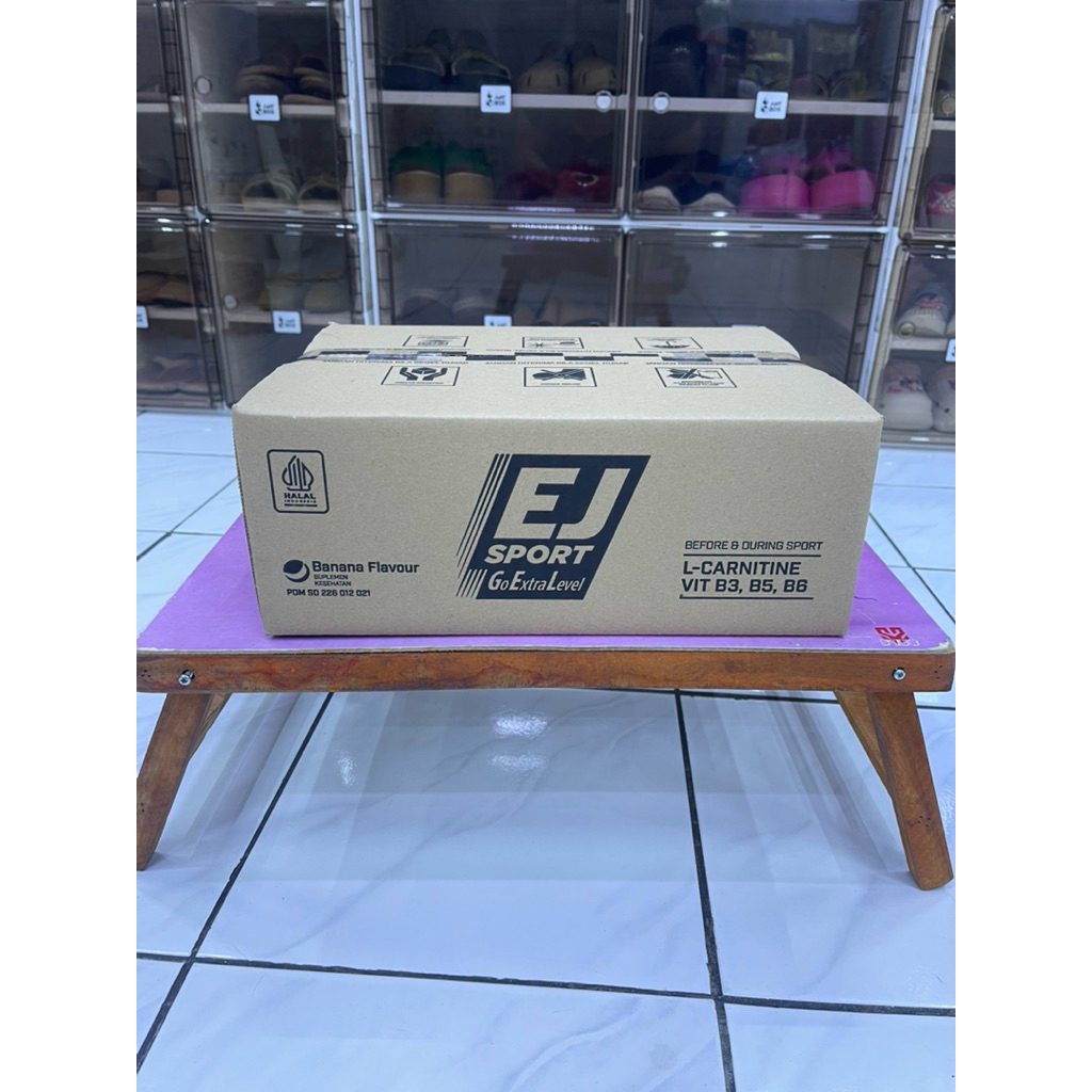 

Kardus 32 cm x 23 cm x 12 cm (250) Bekas EJ Sport 12 P Single Wall (Kardus Bekas Rasa Baru)