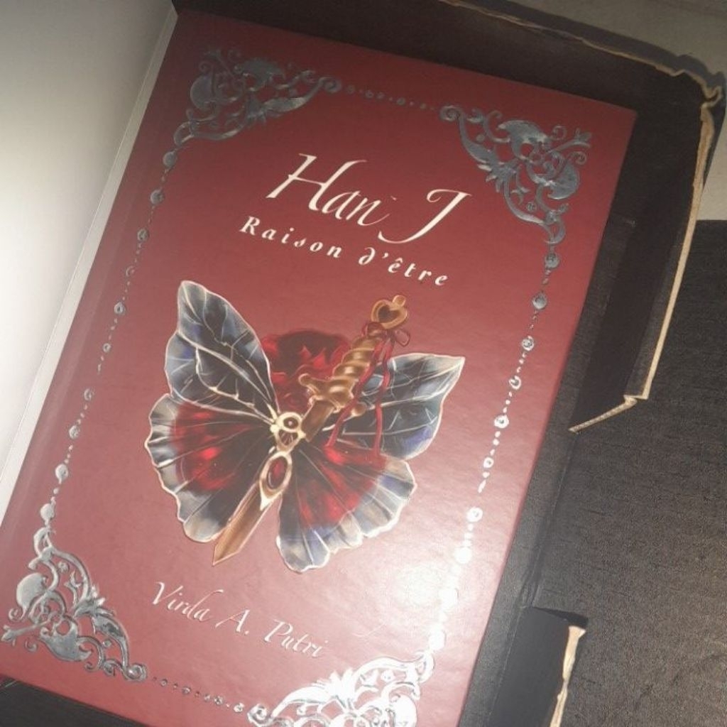 Preloved novel Han J Raison D'etre