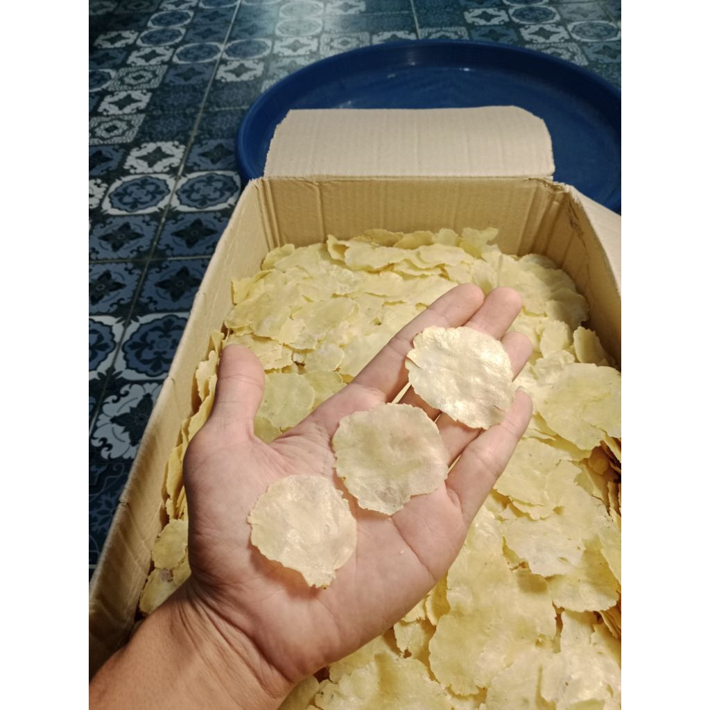 

Emping melinjo super biji 1&2 berat 1000gram full kering siap digoreng asli kota serang banten