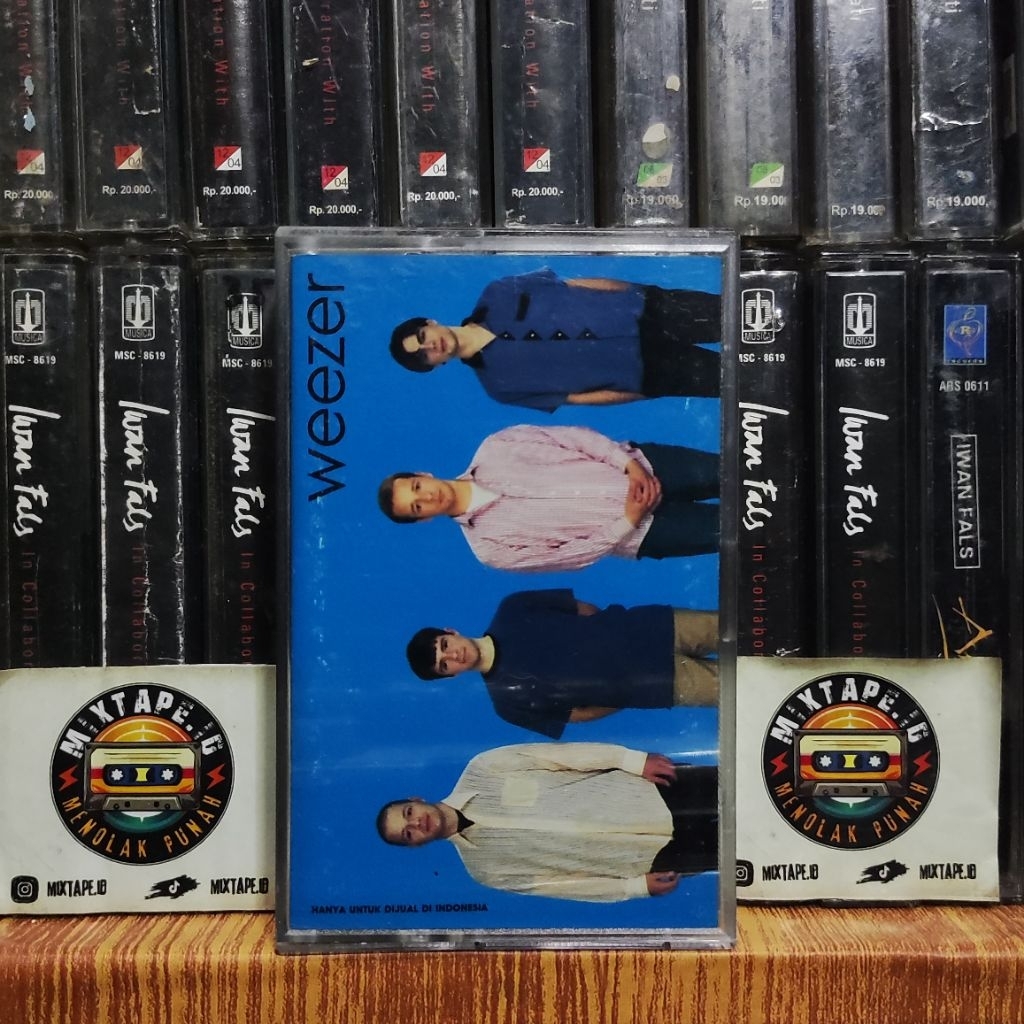Kaset Pita - Weezer - Blue Album - Radio Tape - Kaset - Radio - Pemutar Kaset - Retro - Classic - Ca