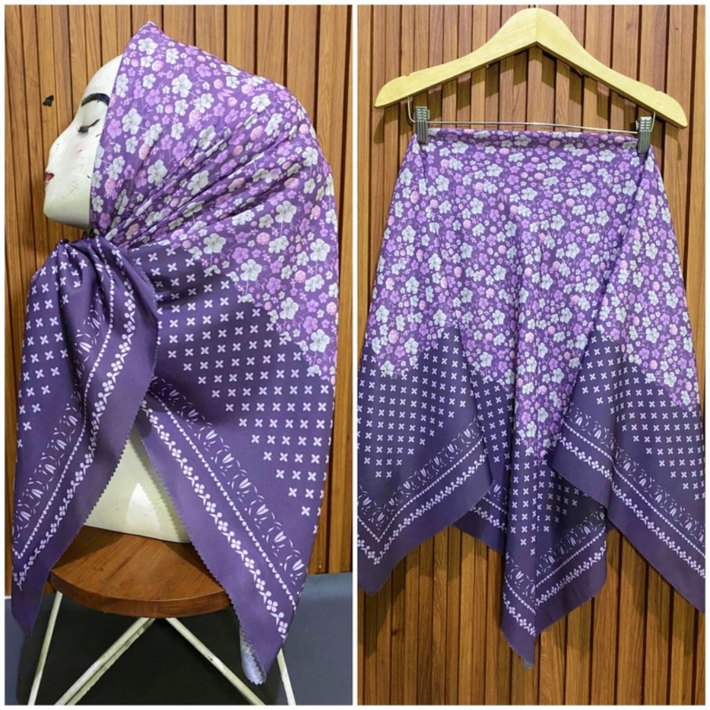 KERUDUNG SEGI EMPAT VOAL MOTIF BUNGA UNGU TUA HIJAB SUBLIME