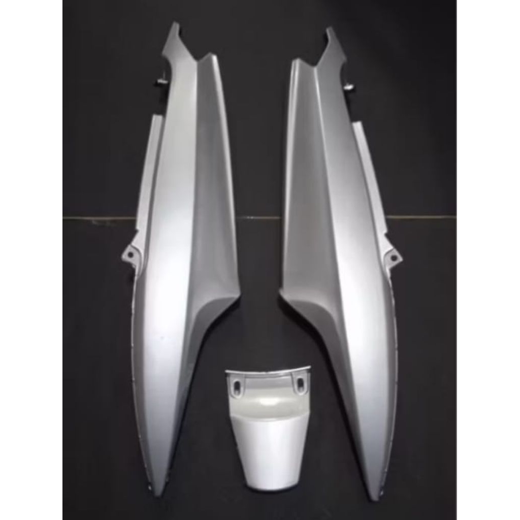 Cover body belakang motor Yamaha Mio sporty Mio smile Warna SILVER