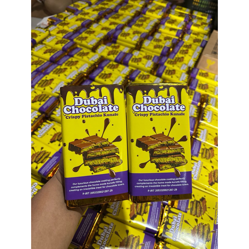 

TERLARIS!!! COKLAT DUBAI PISTACHIO 100%HALAL CHOCOLATEBAR CRISPY