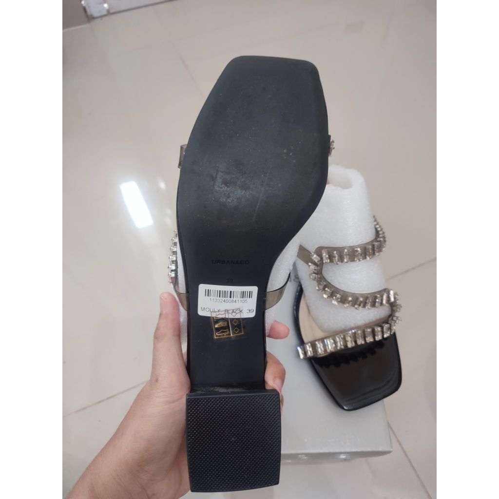 Preloved Sandal Pesta