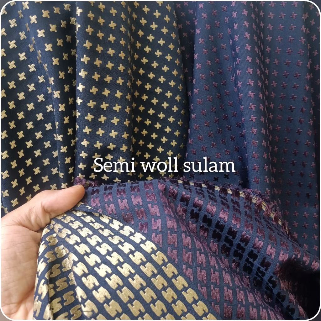 Kain Semi Woll Sulam Bolak - Balik ( Harga Untuk ½ Meter )