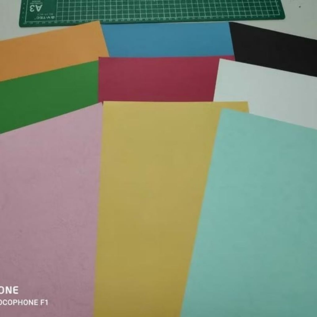 

KARTON JILID FOLIO BC WARNA MUDA / KARTON JILID F4 WARNA MUDA 1 pack isi100 ANEKA WARNA BERKUALITAS